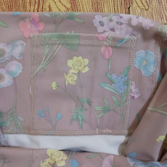 Fabletics Pure Luxe Beige Floral High Waist Leggings XL - Picture 9 of 9